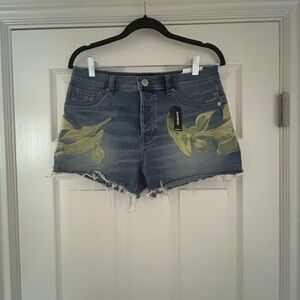 Express Vintage Mid Rise Jean Shorts with green & blue embroidery.  NWT, sz 6